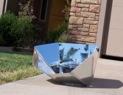 https://www.solarcooker-at-cantinawest.com/images/xsolarpotcloseup.jpg.pagespeed.ic.WY52y7fTuK.jpg